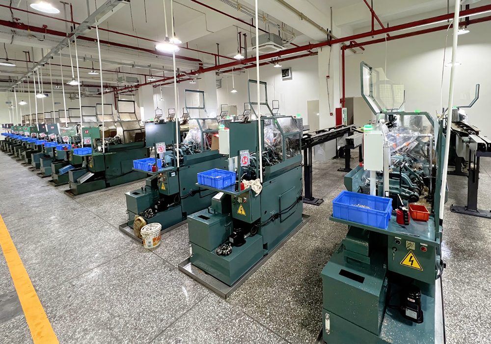 雄和远景全自动生产车间与精密五金规模化产线